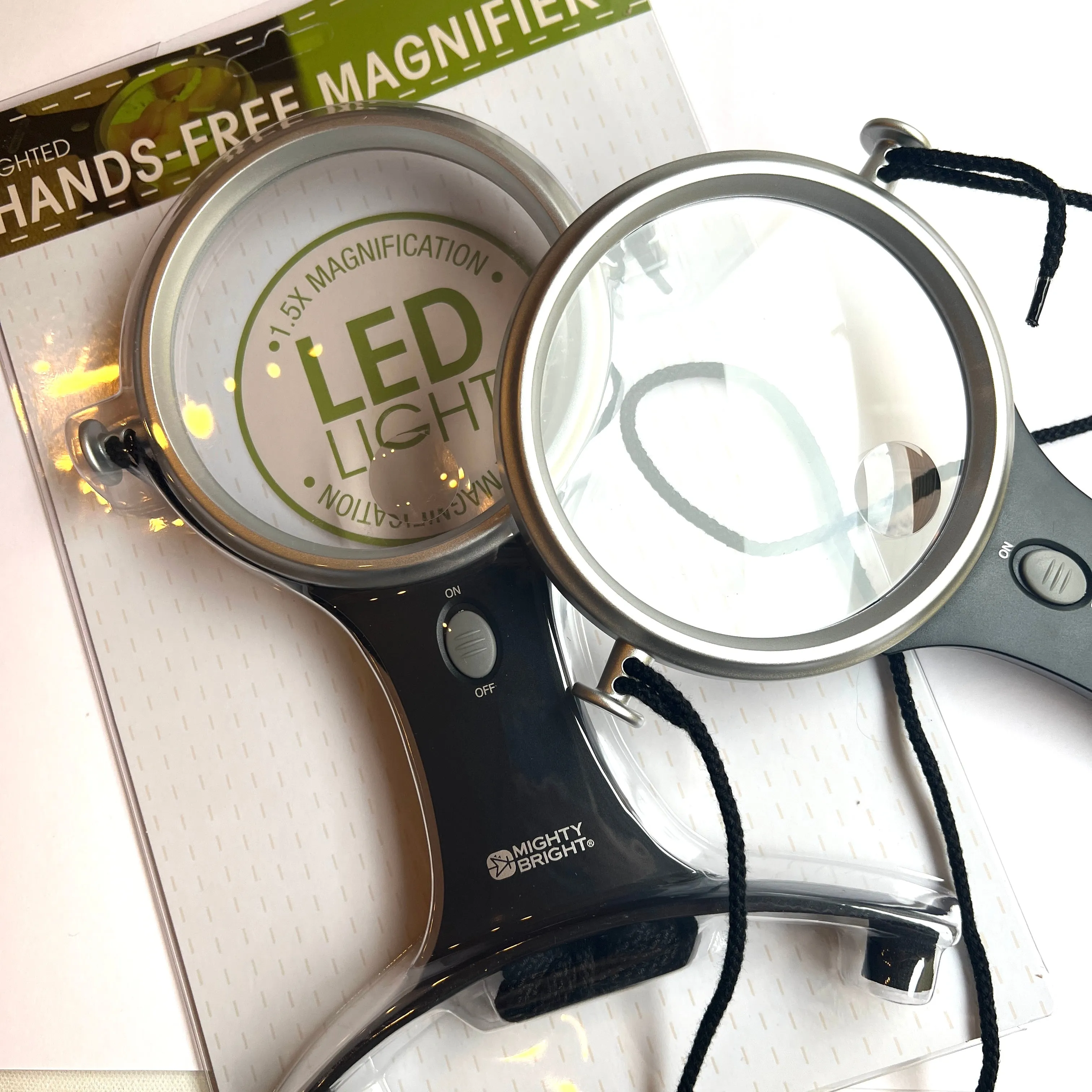 Lighted 4 Hands-Free Magnifier