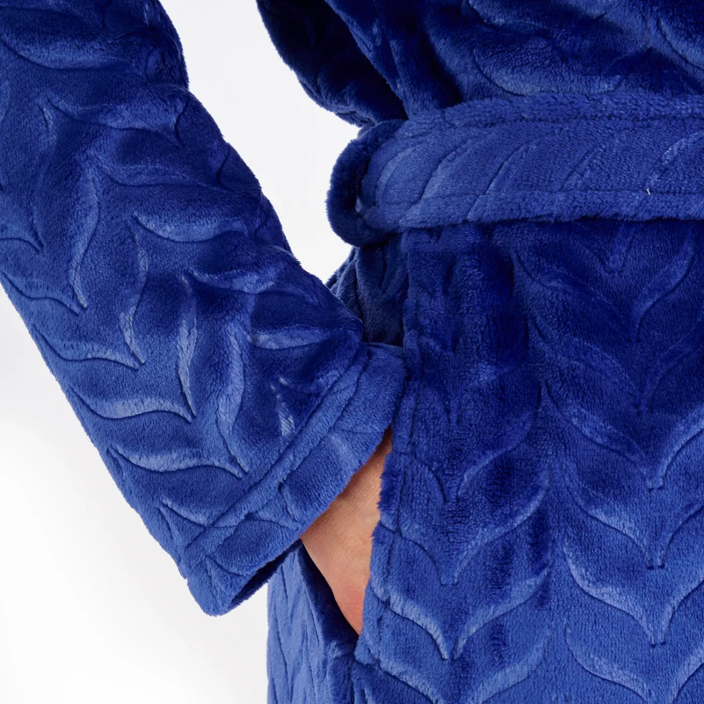 Slenderella Embossed Pattern Fleece Dressing Gown | Blue