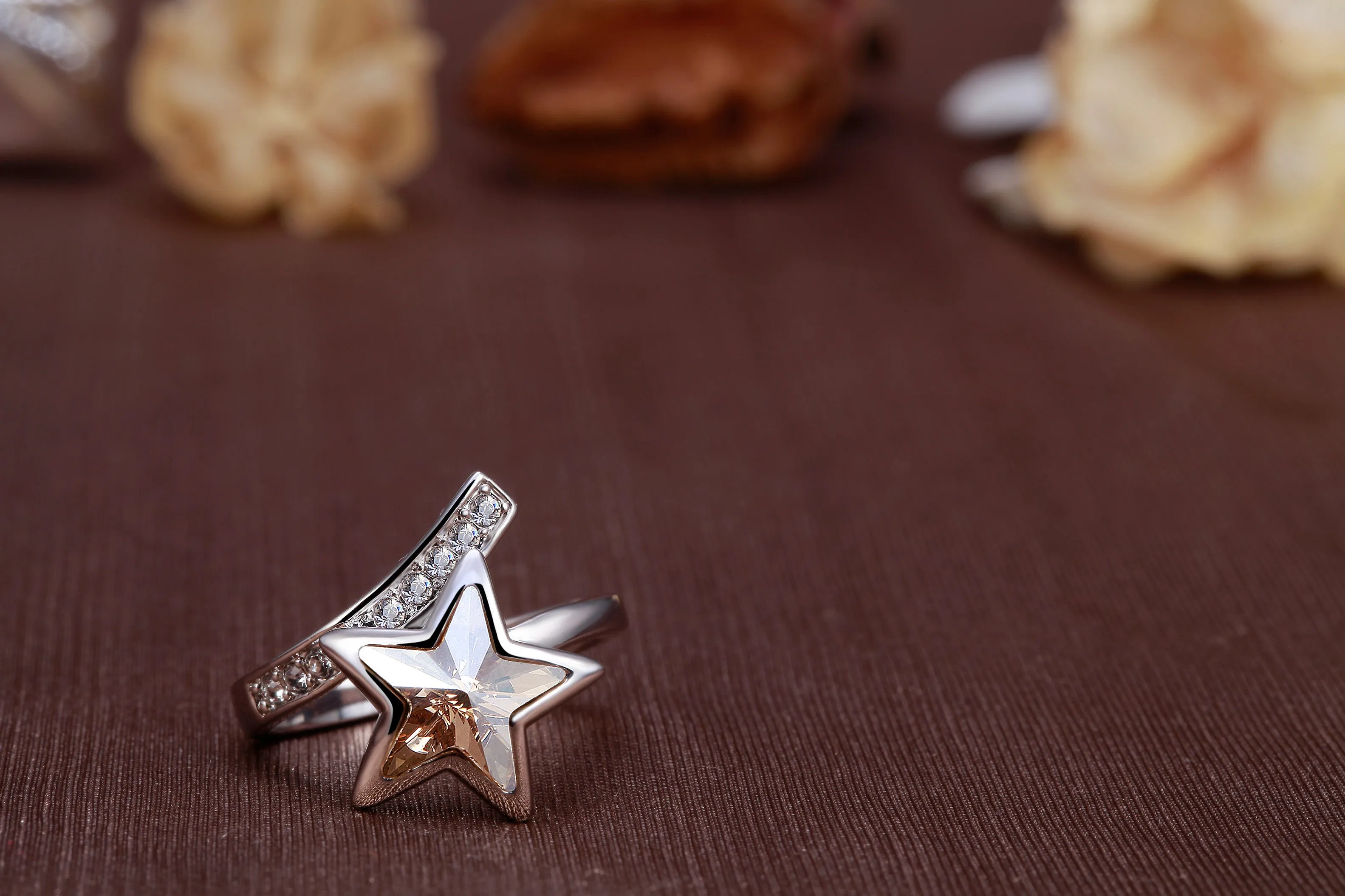 The cetrine star ring